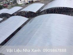 Tấm lợp lấy sáng polycarbonate rỗng màu xám lợp nahf xe