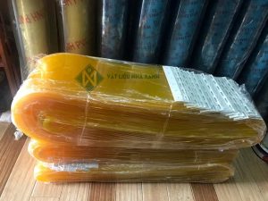 Rèm nhựa PVC vàng trong chống côn trùng