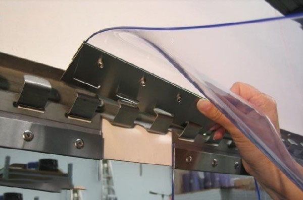 Bước 3: Lắp đặt lại rèm